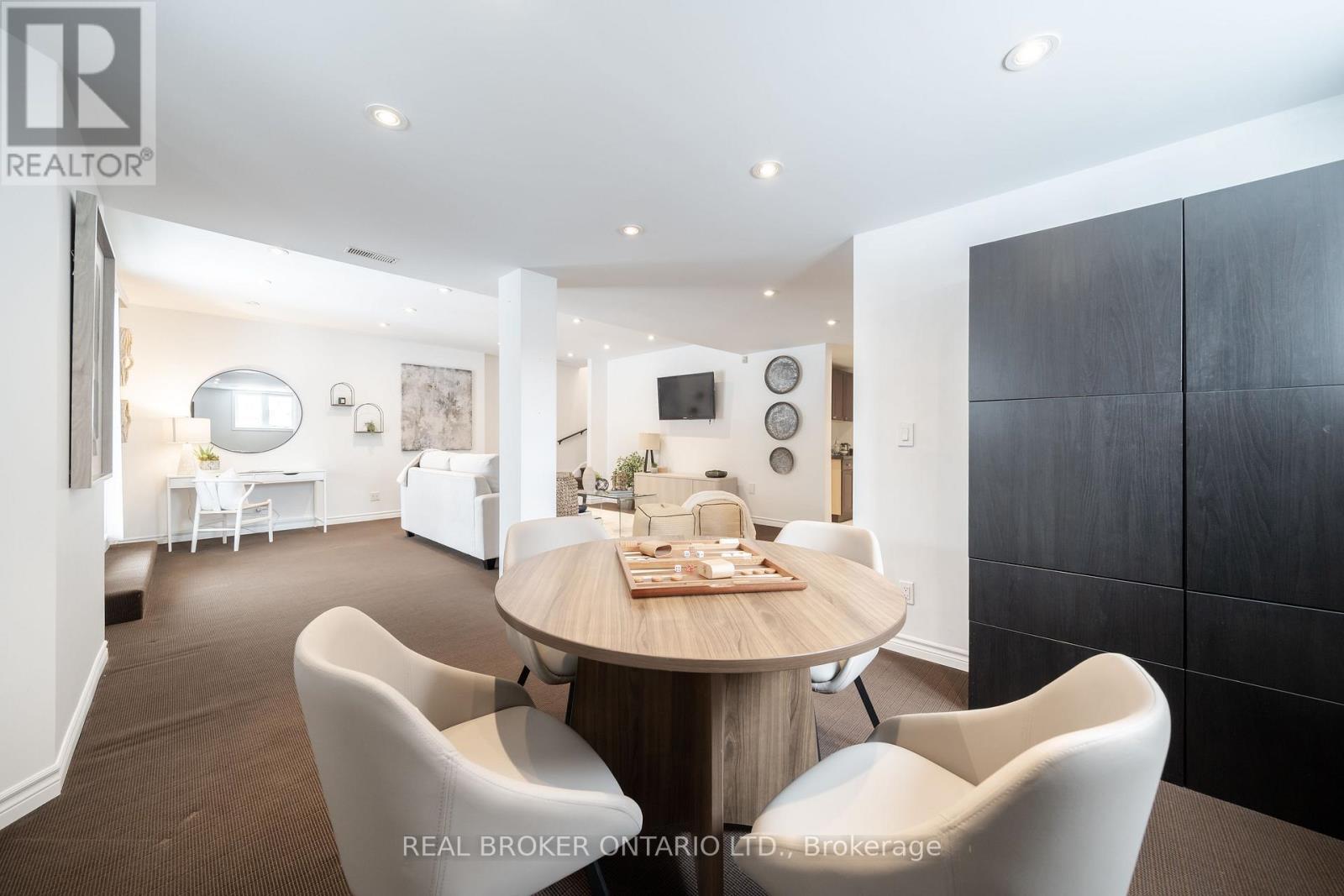 33 Carnoustie Crescent, Richmond Hill, Ontario  L4E 0A2 - Photo 33 - N12713514