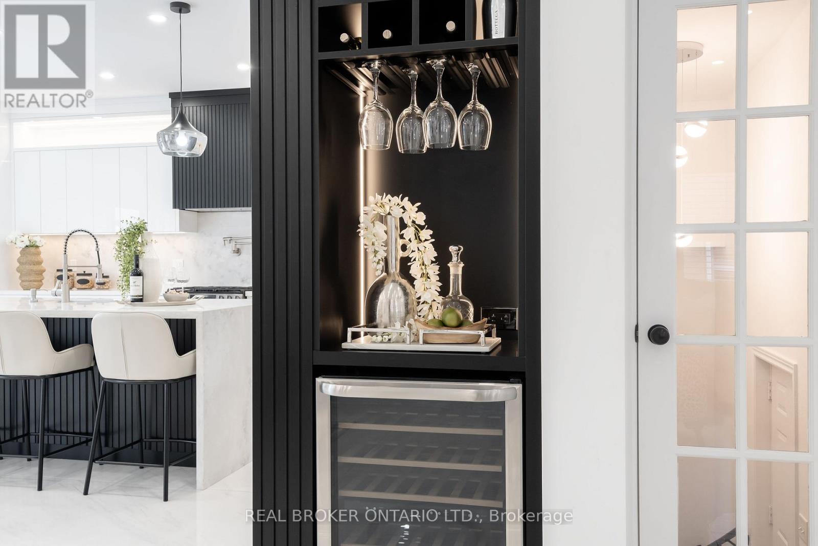 33 Carnoustie Crescent, Richmond Hill, Ontario  L4E 0A2 - Photo 9 - N12713514