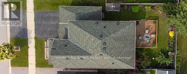 56 Ian Drive, Georgina, Ontario  L4P 4G9 - Photo 5 - N12713528