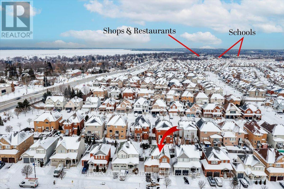 56 Ian Drive, Georgina, Ontario  L4P 4G9 - Photo 7 - N12713528