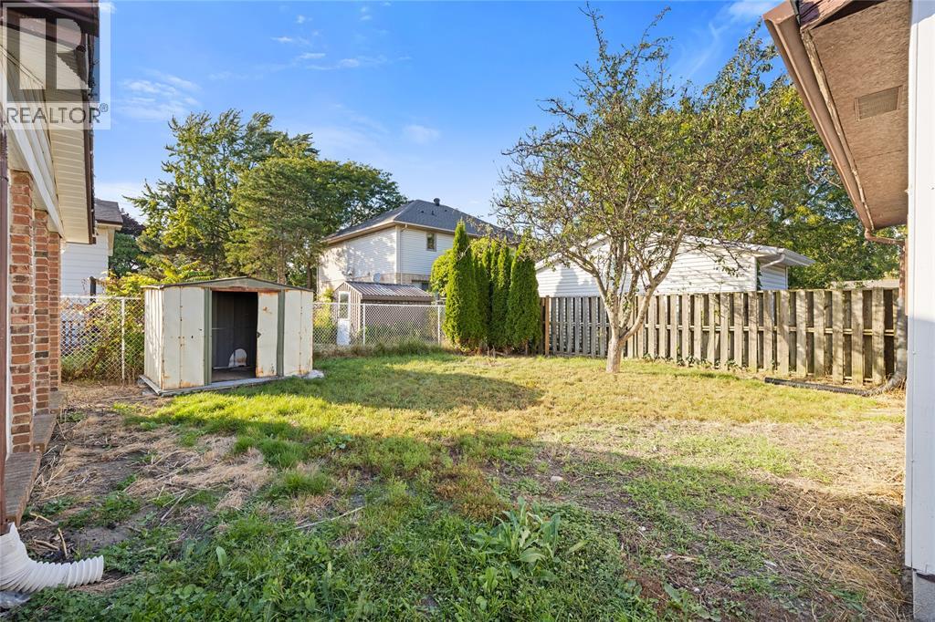 1345 Wiltshire Drive, Sarnia, Ontario  N7S 4P3 - Photo 28 - 26001517