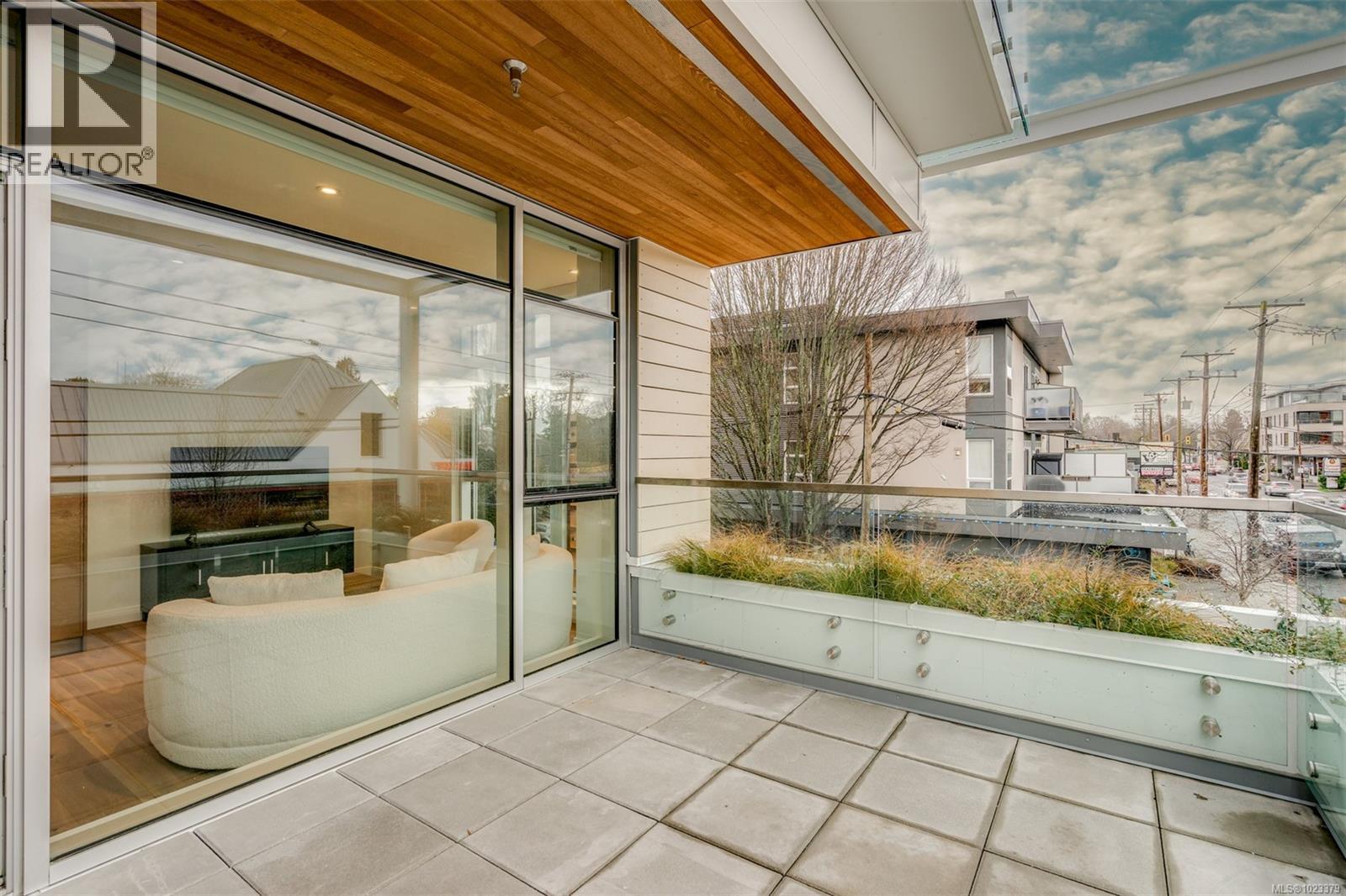 205 1916 Oak Bay Ave, Victoria, British Columbia  V8R 1C7 - Photo 39 - 1023379