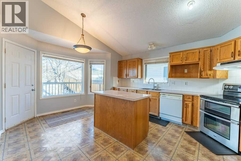 3606 Douglas Woods Heights Se, Calgary, Alberta  T2Z 2G4 - Photo 6 - A2279242