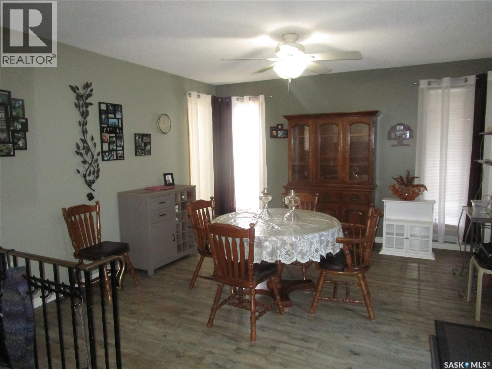 250 1st Avenue W, Bengough, Saskatchewan  S0C 0K0 - Photo 4 - SK027104