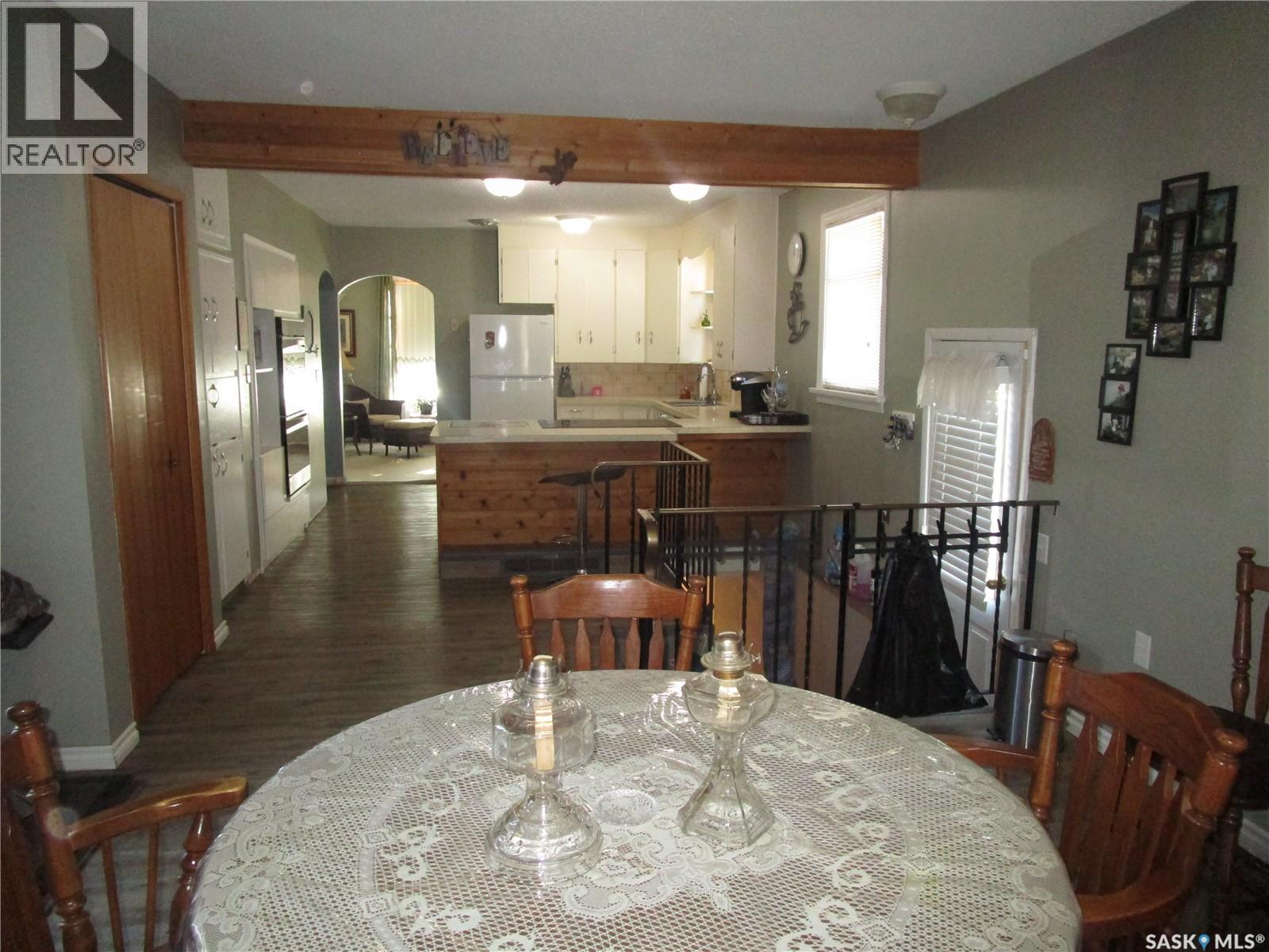 250 1st Avenue W, Bengough, Saskatchewan  S0C 0K0 - Photo 5 - SK027104