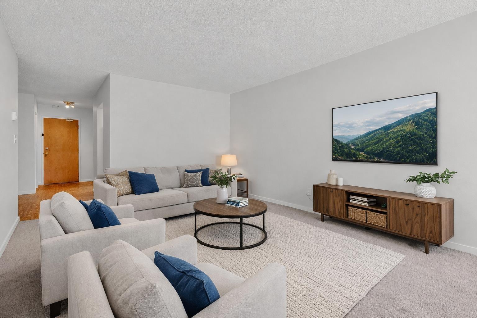 213 17661 58A AVENUE, Surrey, British Columbia