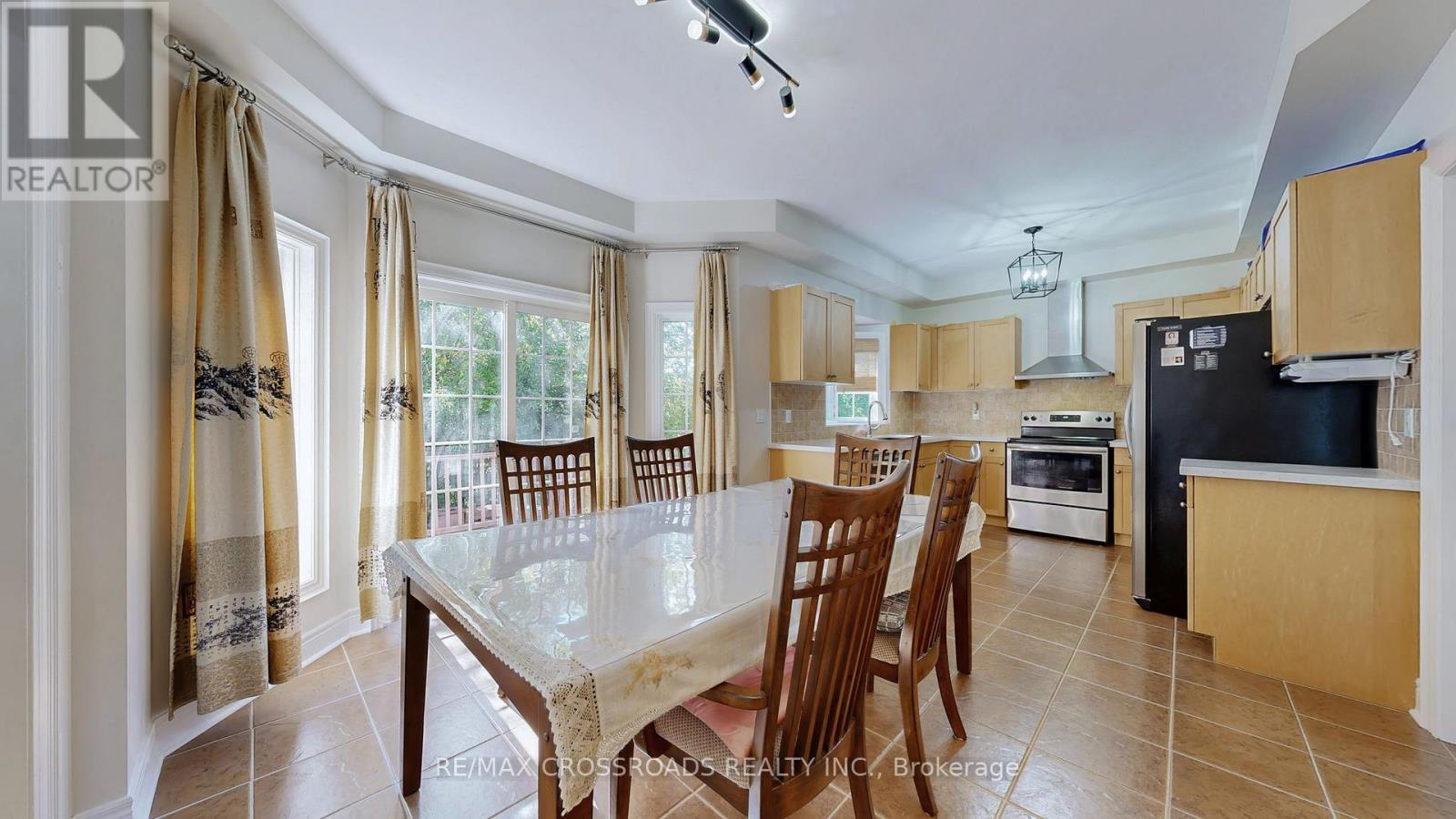 8 Roberson Drive, Ajax, Ontario  L1T 3Y6 - Photo 15 - E12712092