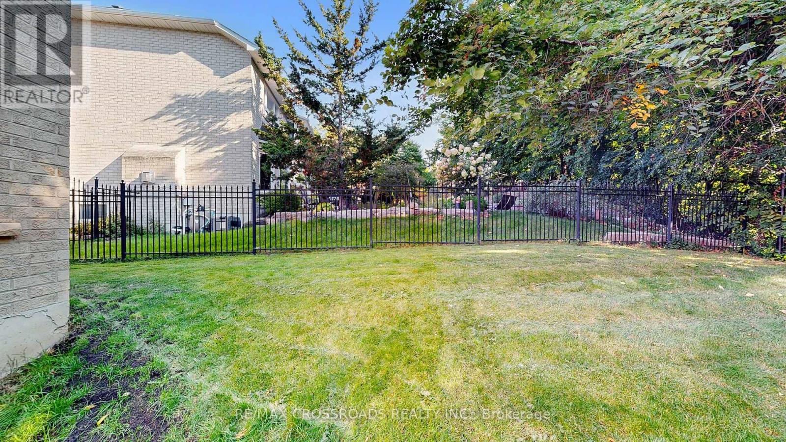 8 Roberson Drive, Ajax, Ontario  L1T 3Y6 - Photo 49 - E12712092