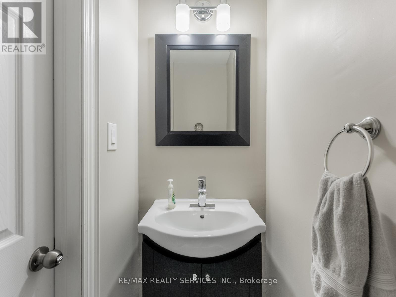 14 Belmont Drive, Brampton, Ontario  L6T 2K3 - Photo 15 - W12710160