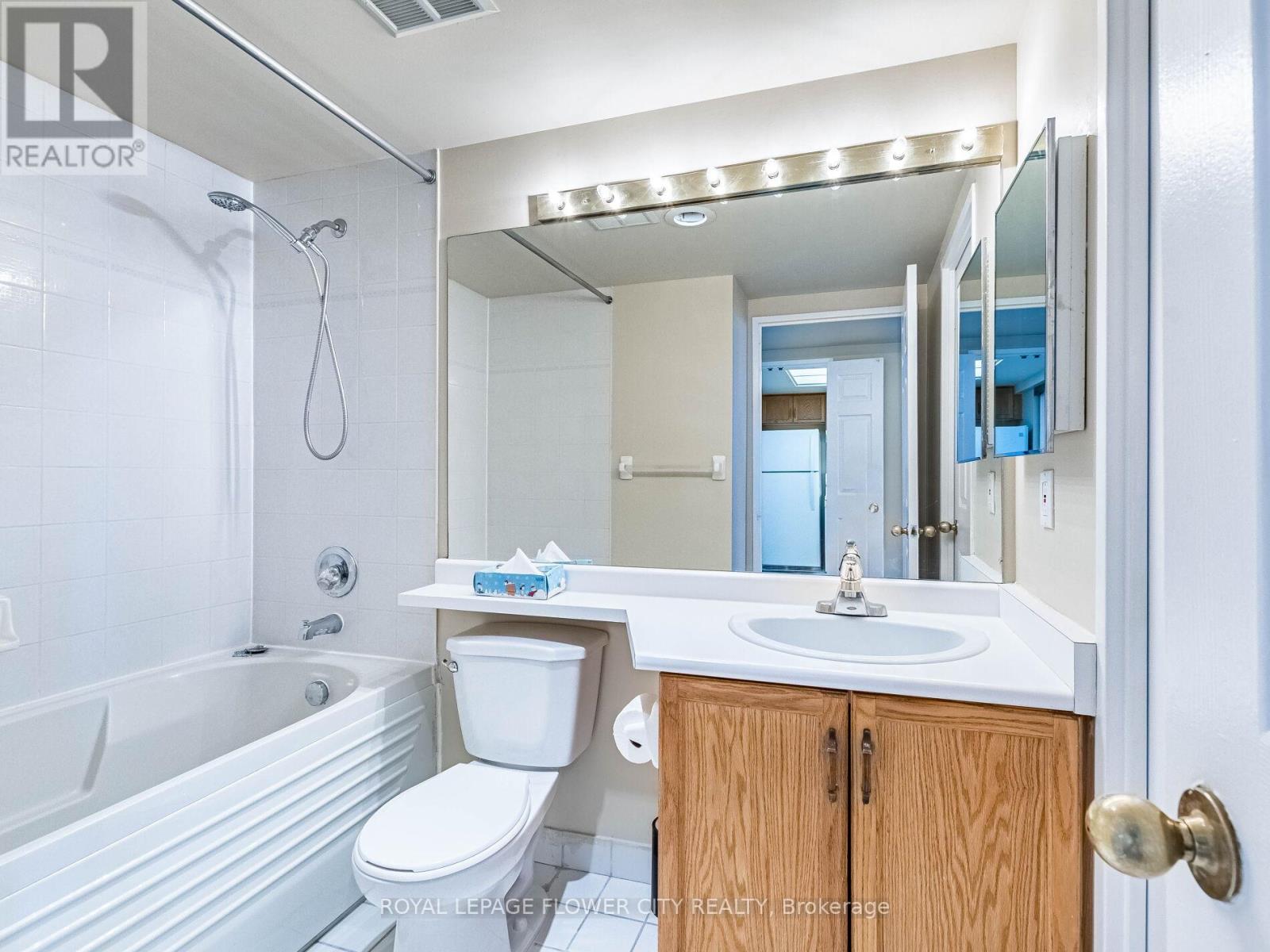 604 - 6 Humberline Drive, Toronto (West Humber-Clairville), Ontario  M9W 6X8 - Photo 26 - W12712106