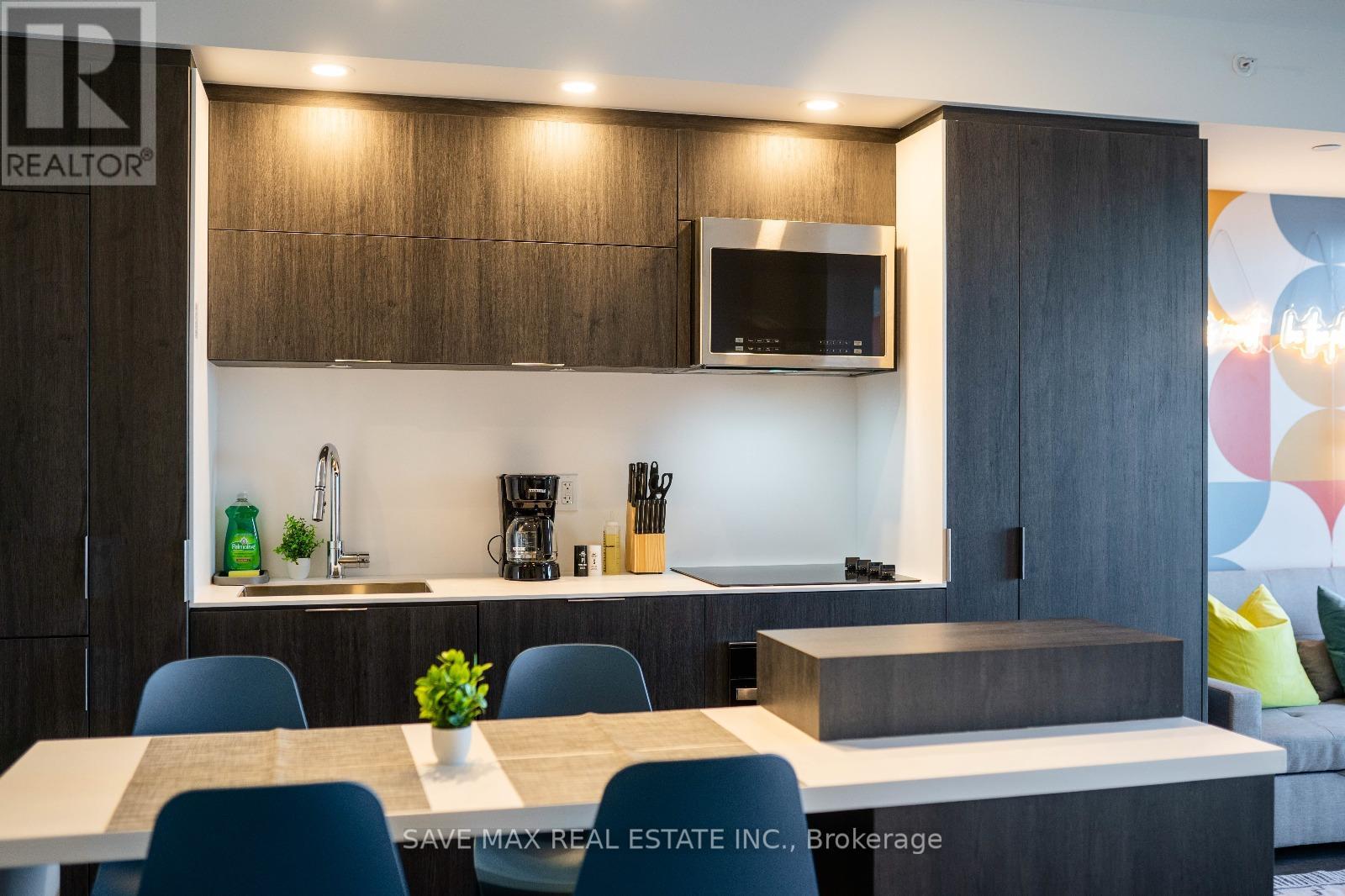 1406 - 370 Martha Street, Burlington, Ontario  L7R 0G9 - Photo 17 - W12713286