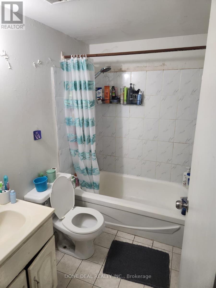 1608 - 10 Martha Eaton Way, Toronto, Ontario  M6M 5B3 - Photo 8 - W12713306