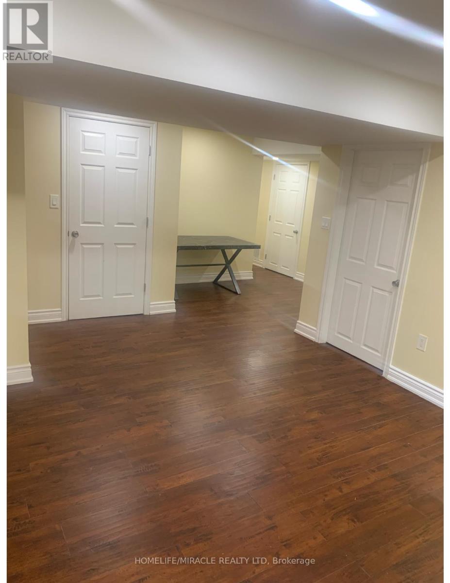 90 Roulette Crescent, Brampton, Ontario  L7A 0G4 - Photo 2 - W12713322