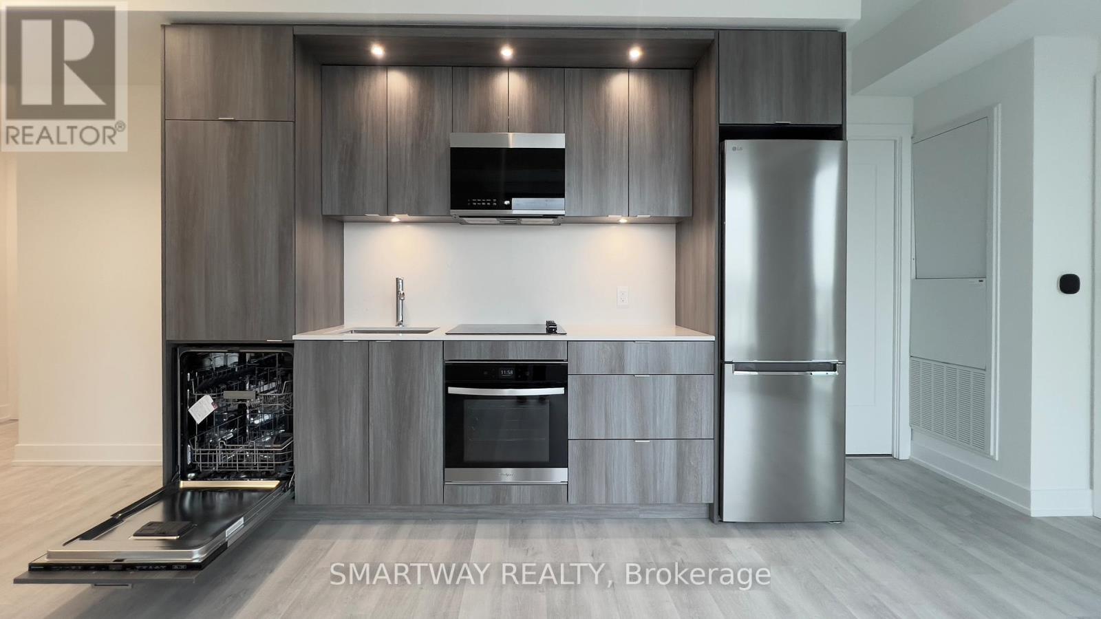 1312 - 60 Central Park Roadway, Toronto, Ontario  M9A 0E6 - Photo 13 - W12713348