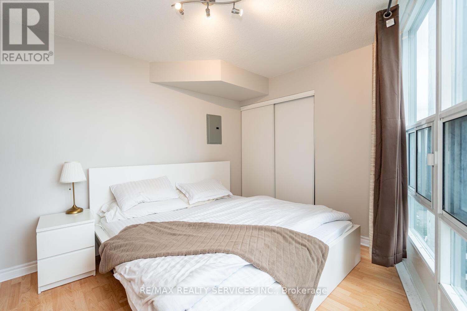 1403 - 33 Elm Drive, Mississauga, Ontario  L5B 4M2 - Photo 31 - W12713372