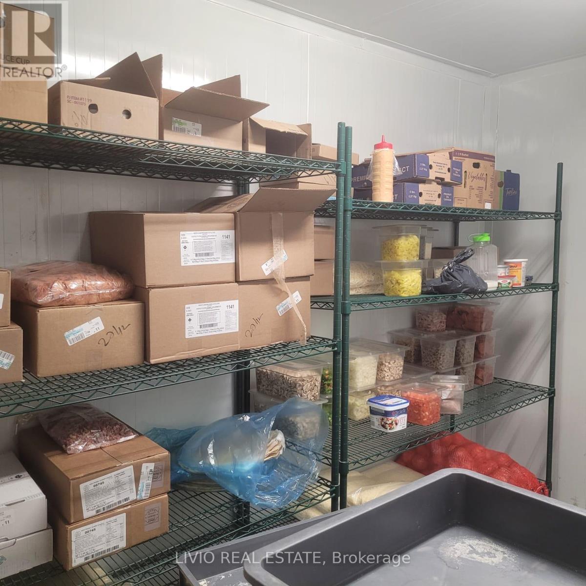 6 - 11 Westmore Drive, Toronto, Ontario  M9V 3Y6 - Photo 5 - W12713388