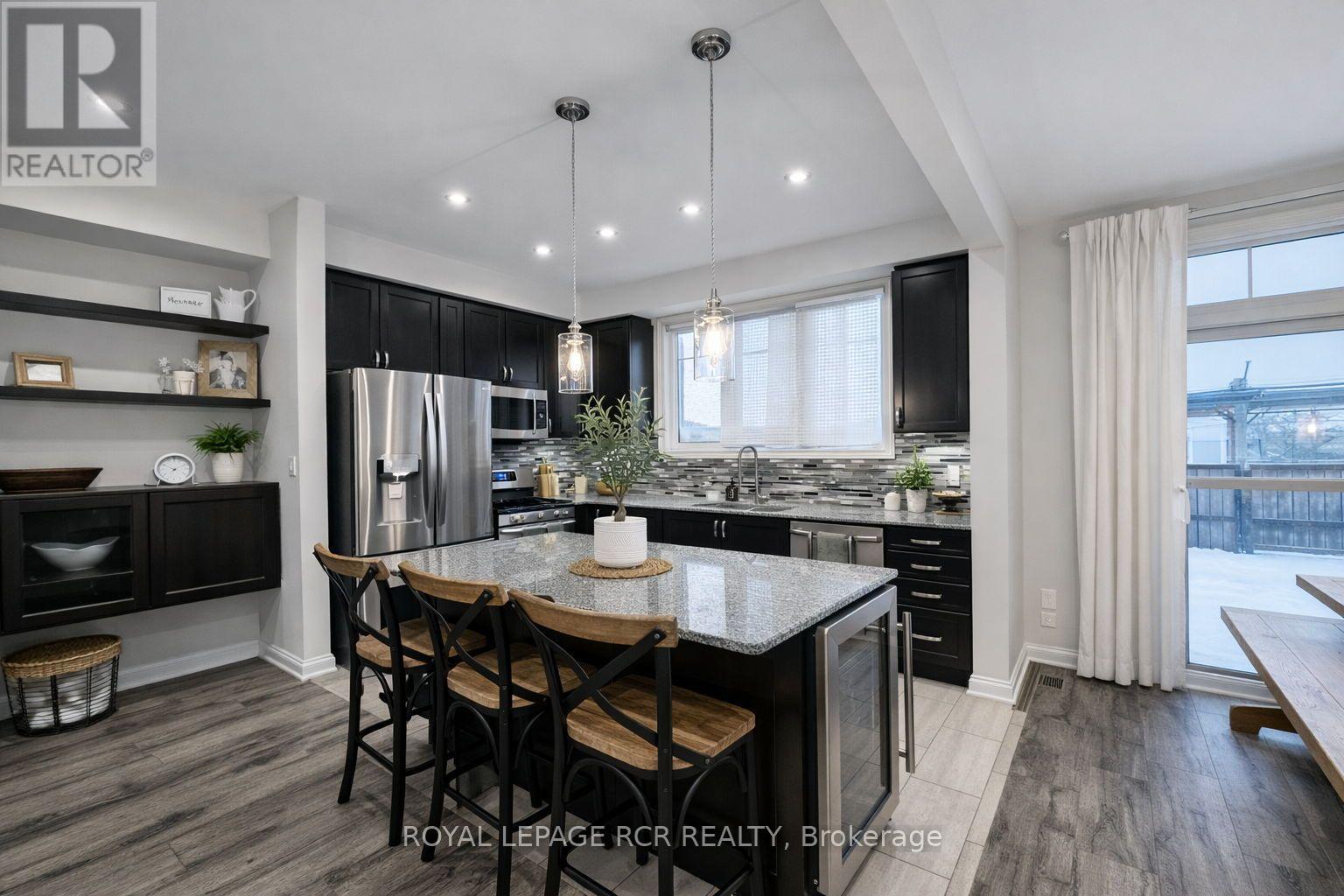 8 Mcelroy Court, Caledon, Ontario  L7C 3X2 - Photo 12 - W12713458