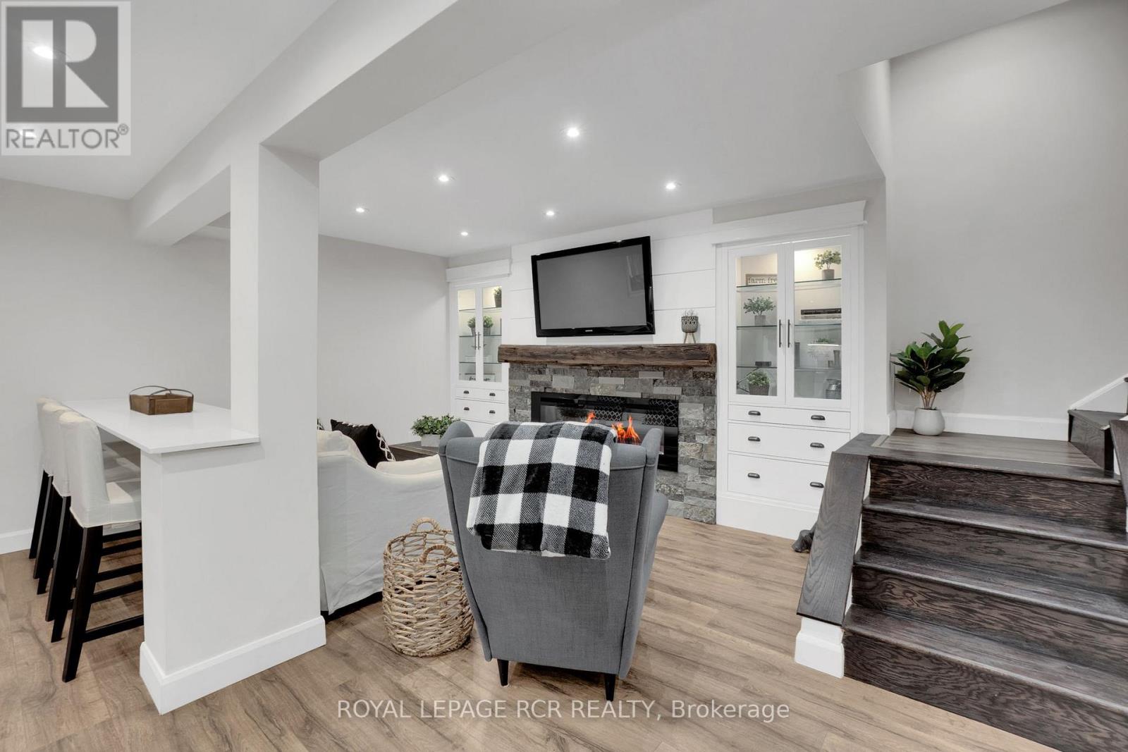 8 Mcelroy Court, Caledon, Ontario  L7C 3X2 - Photo 29 - W12713458