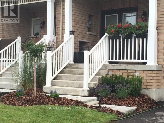 8 Mcelroy Court, Caledon, Ontario  L7C 3X2 - Photo 3 - W12713458