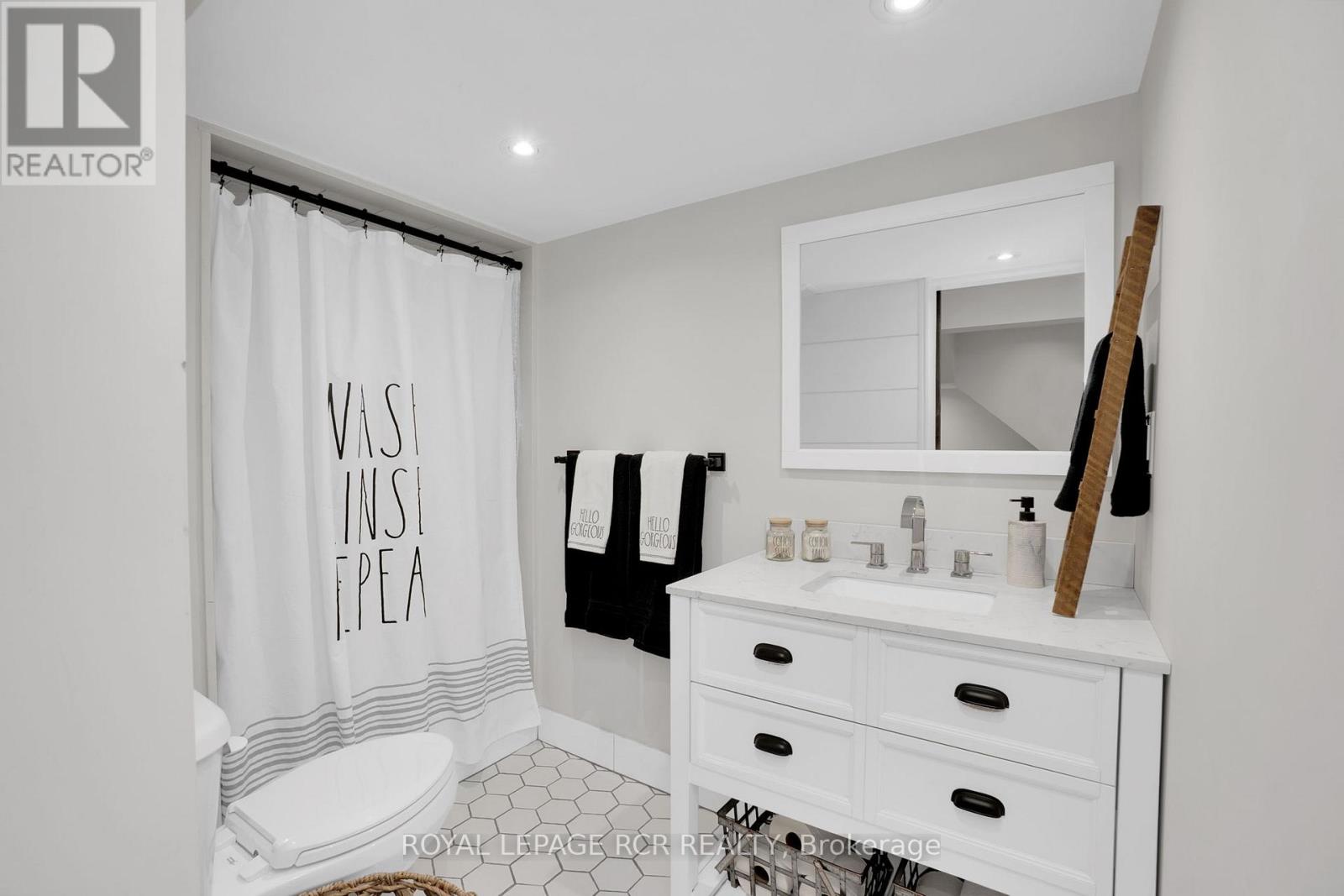 8 Mcelroy Court, Caledon, Ontario  L7C 3X2 - Photo 36 - W12713458