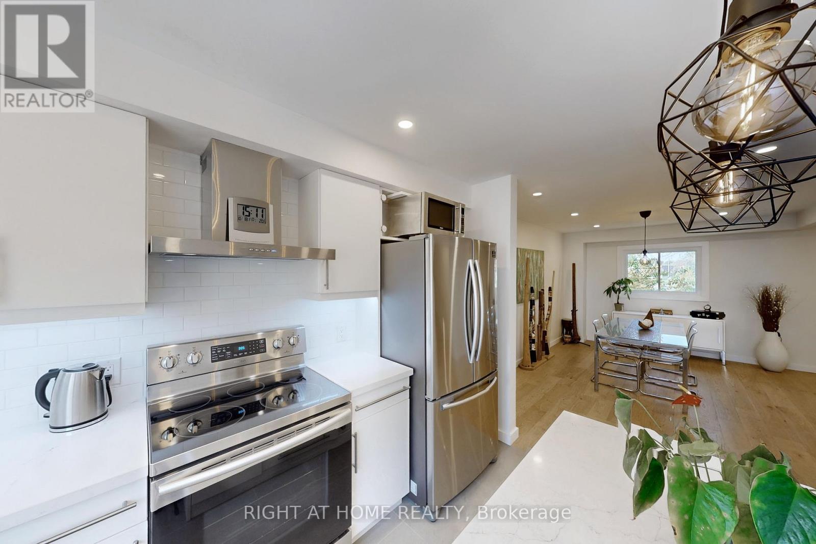 6 - 400 Bloor Street, Mississauga, Ontario  L5A 3M8 - Photo 11 - W12713464