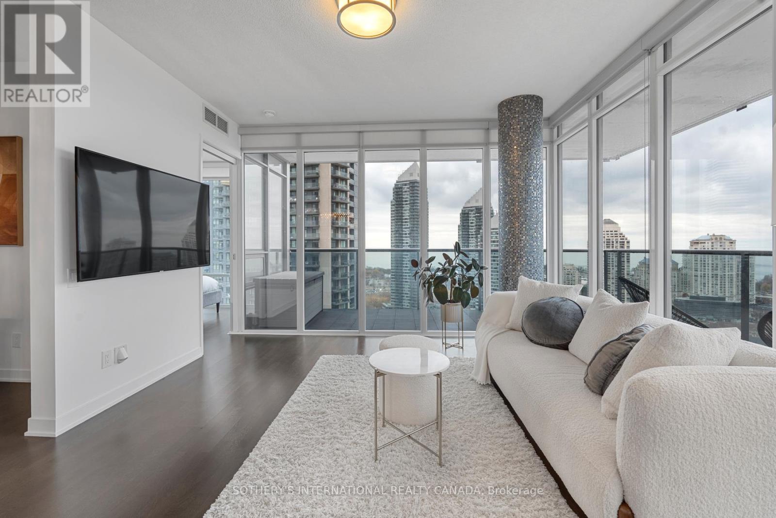 2605 - 88 Park Lawn Road, Toronto, Ontario  M8Y 0B5 - Photo 11 - W12713466