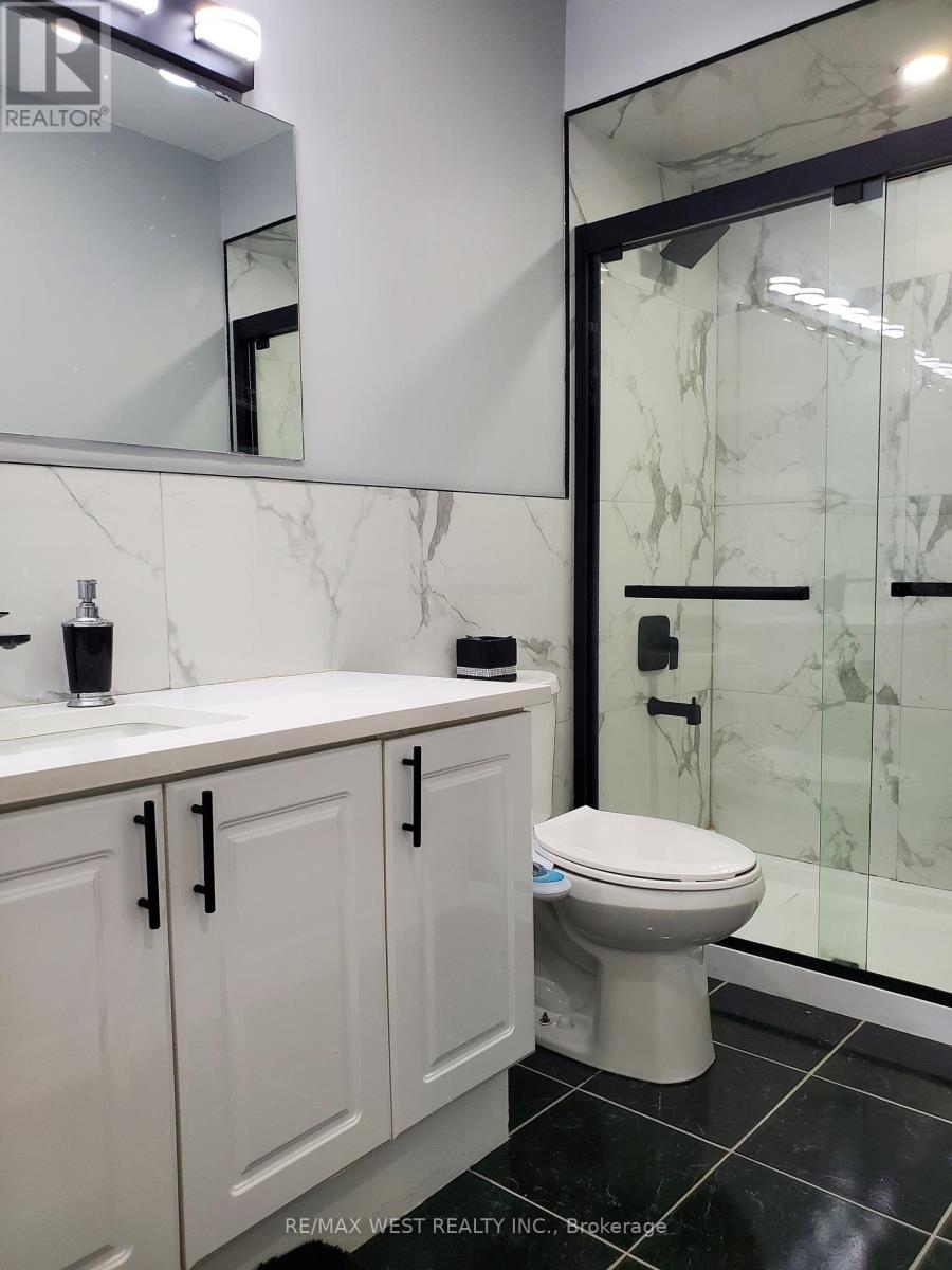 63 Village Lake Crescent, Brampton, Ontario  L6S 6K6 - Photo 22 - W12713482