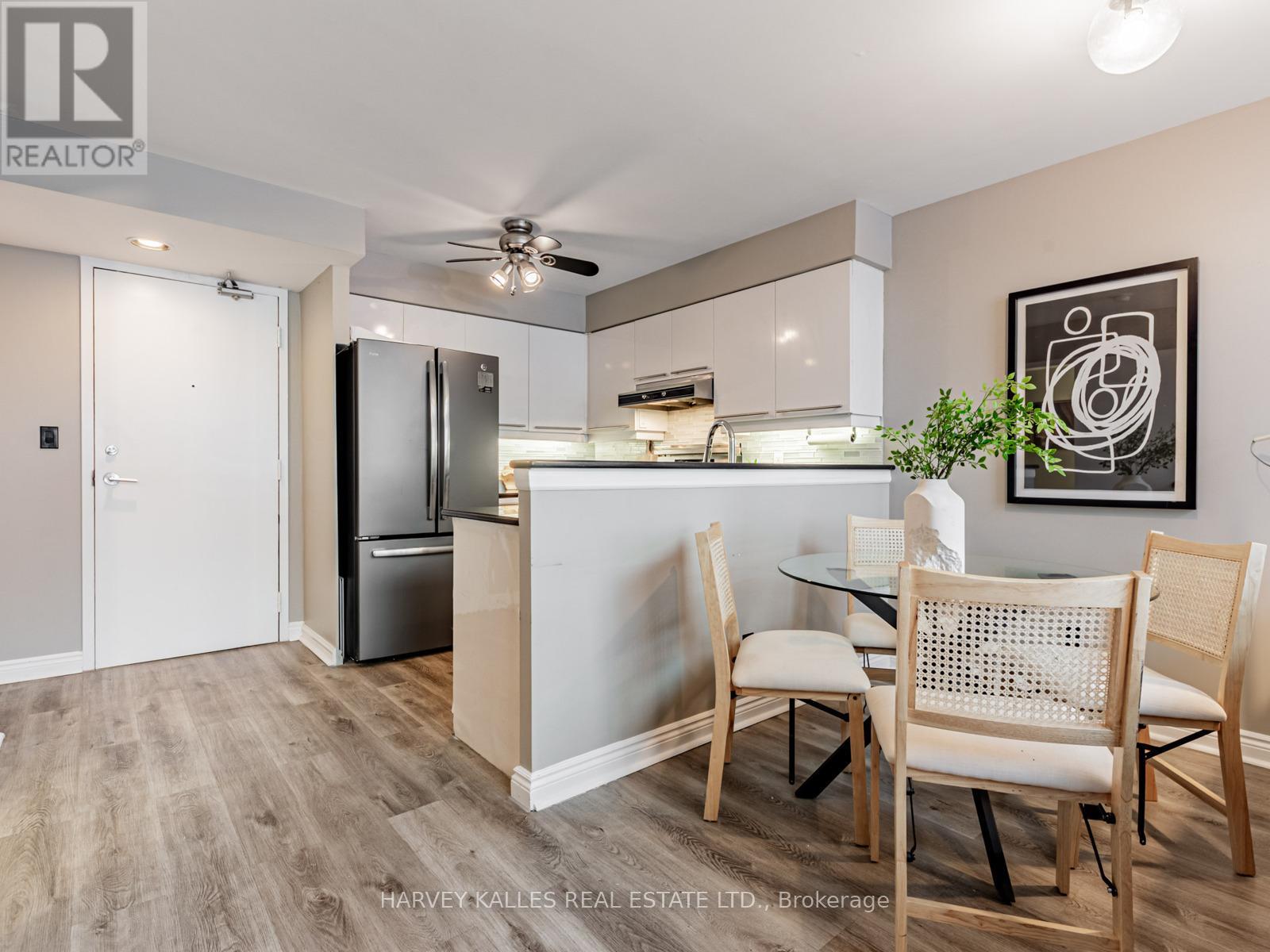 406 - 200 Manitoba Street, Toronto, Ontario  M8Y 4G7 - Photo 6 - W12713520