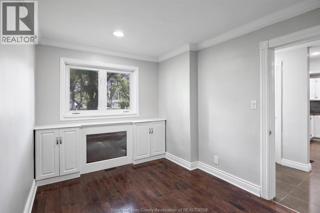 805 Roselawn, Windsor, Ontario  N9E 2B3 - Photo 10 - 26001521