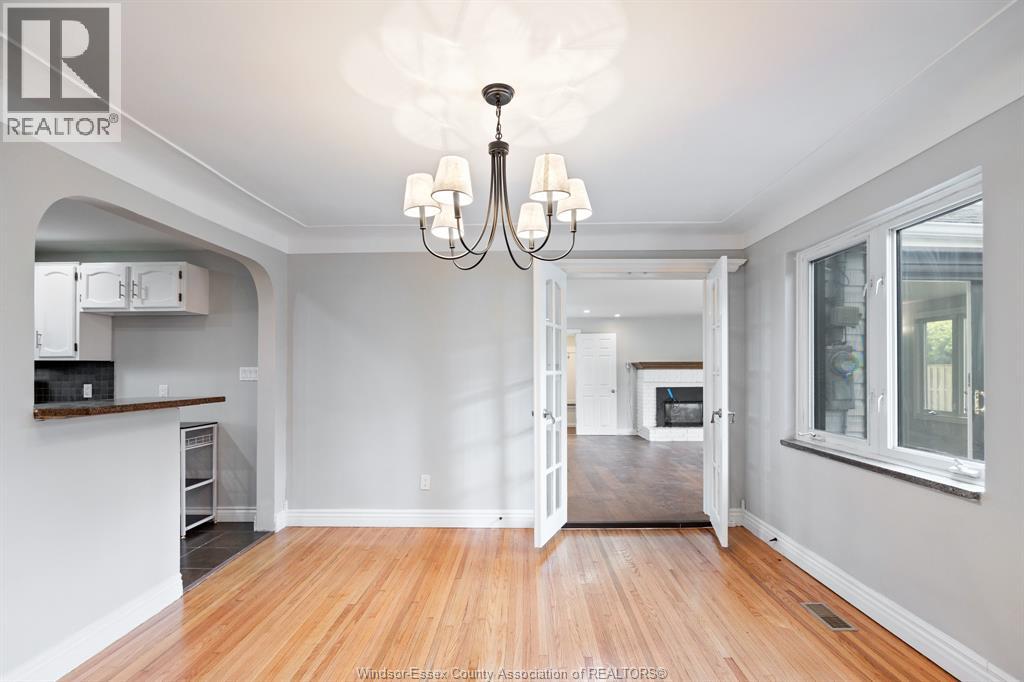 805 Roselawn, Windsor, Ontario  N9E 2B3 - Photo 17 - 26001521