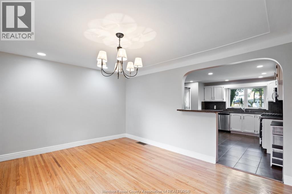 805 Roselawn, Windsor, Ontario  N9E 2B3 - Photo 18 - 26001521
