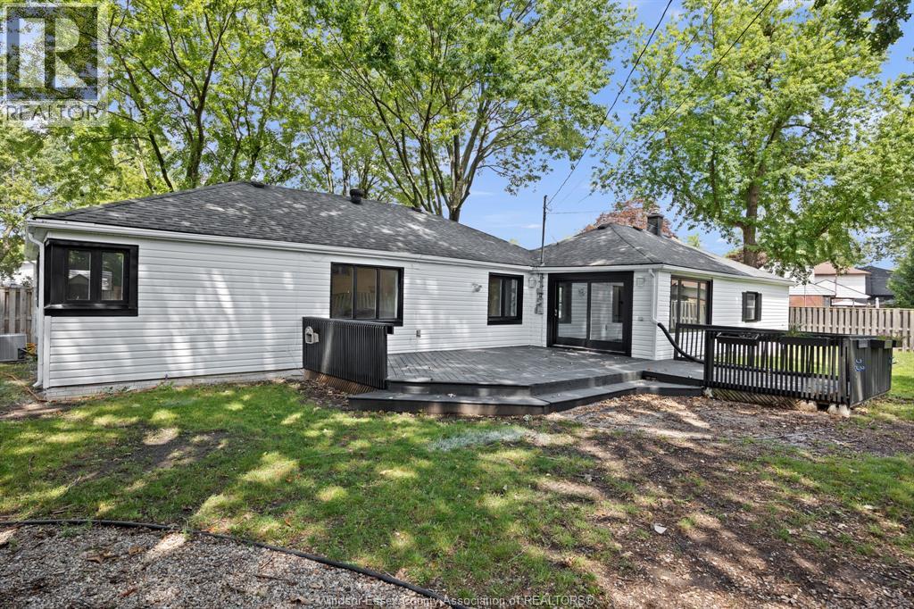 805 Roselawn, Windsor, Ontario  N9E 2B3 - Photo 28 - 26001521