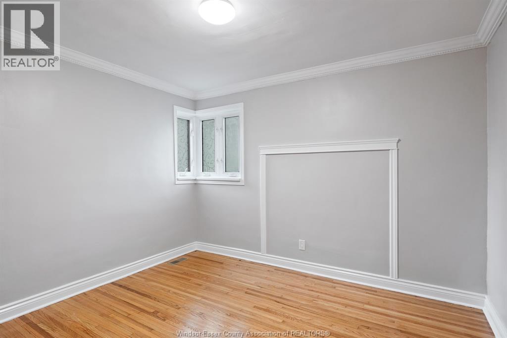 805 Roselawn, Windsor, Ontario  N9E 2B3 - Photo 7 - 26001521