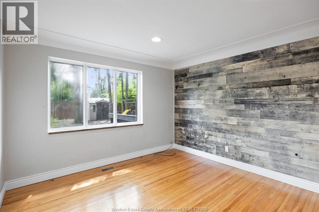 805 Roselawn, Windsor, Ontario  N9E 2B3 - Photo 9 - 26001521