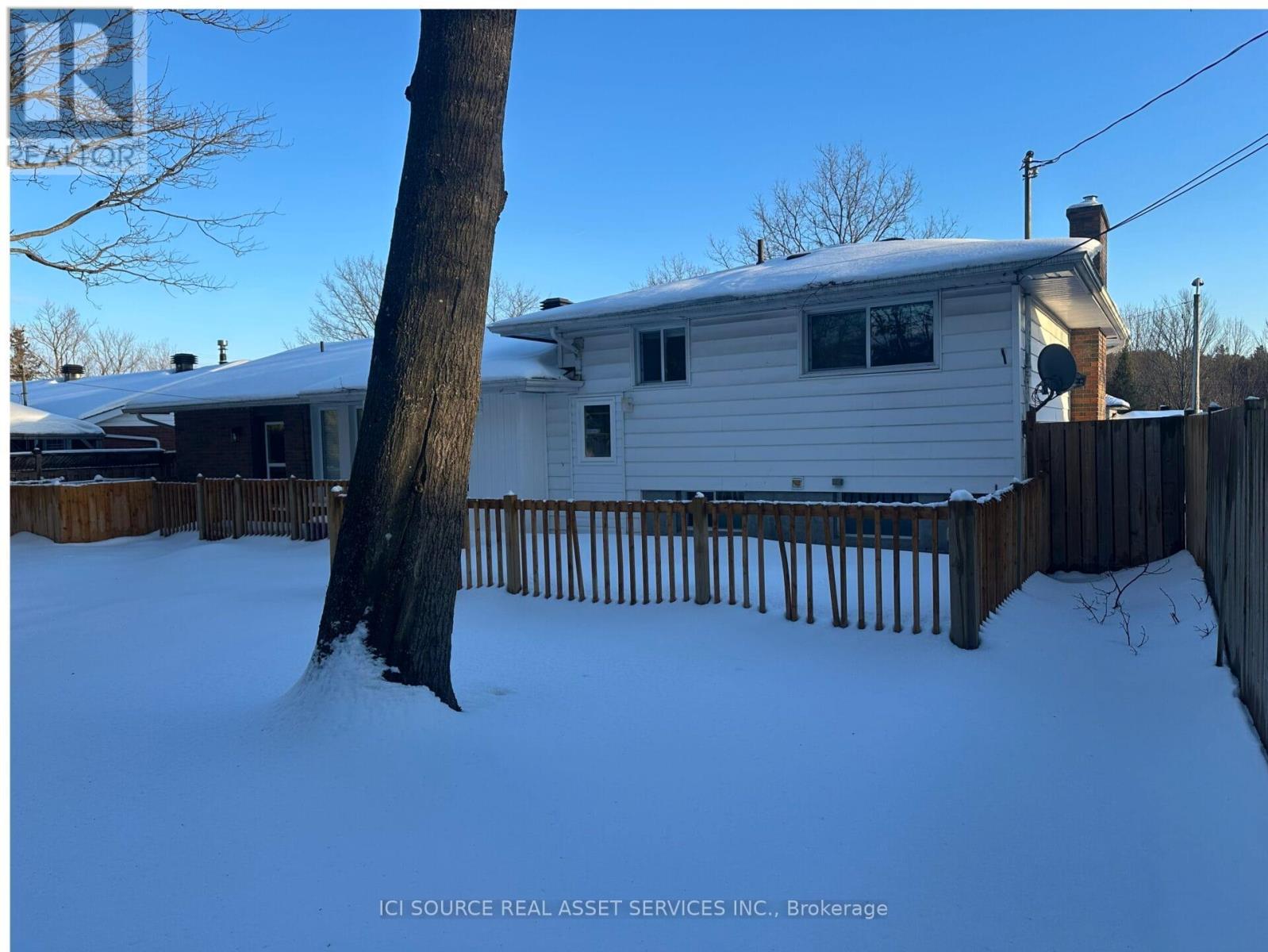 372 Camelot Drive, North Bay, Ontario  P1A 3K7 - Photo 3 - X12713298