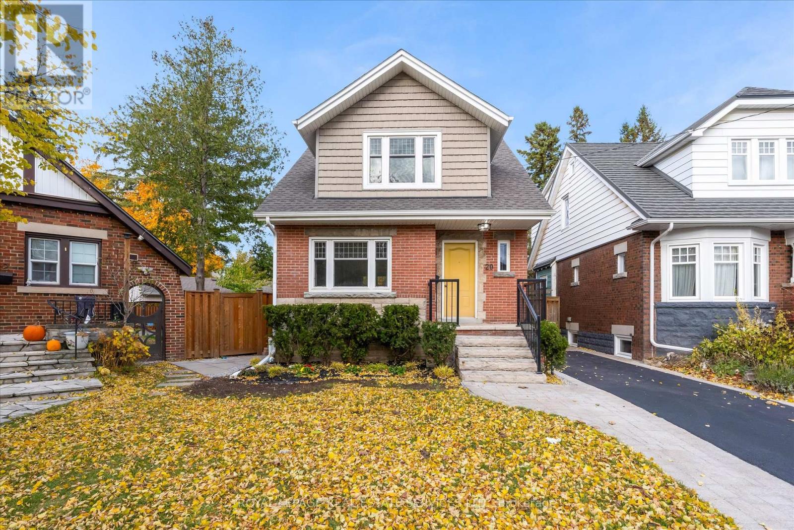 20 Arkell Street, Hamilton, Ontario  L8S 1N4 - Photo 2 - X12713320