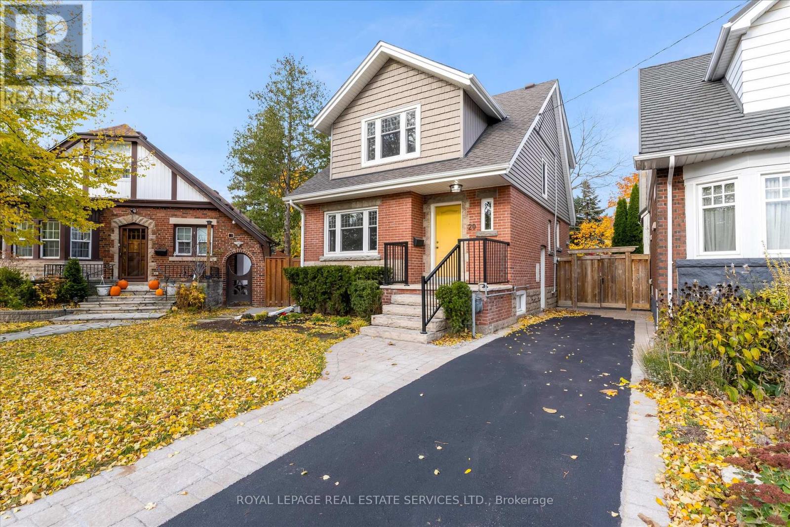 20 Arkell Street, Hamilton, Ontario  L8S 1N4 - Photo 3 - X12713320