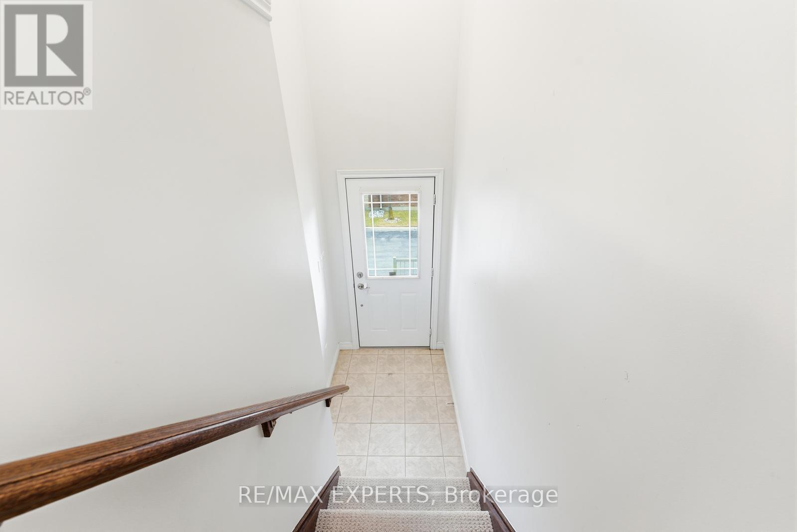 10 - 25 Viking Drive, Hamilton, Ontario  L0R 1C0 - Photo 3 - X12713430