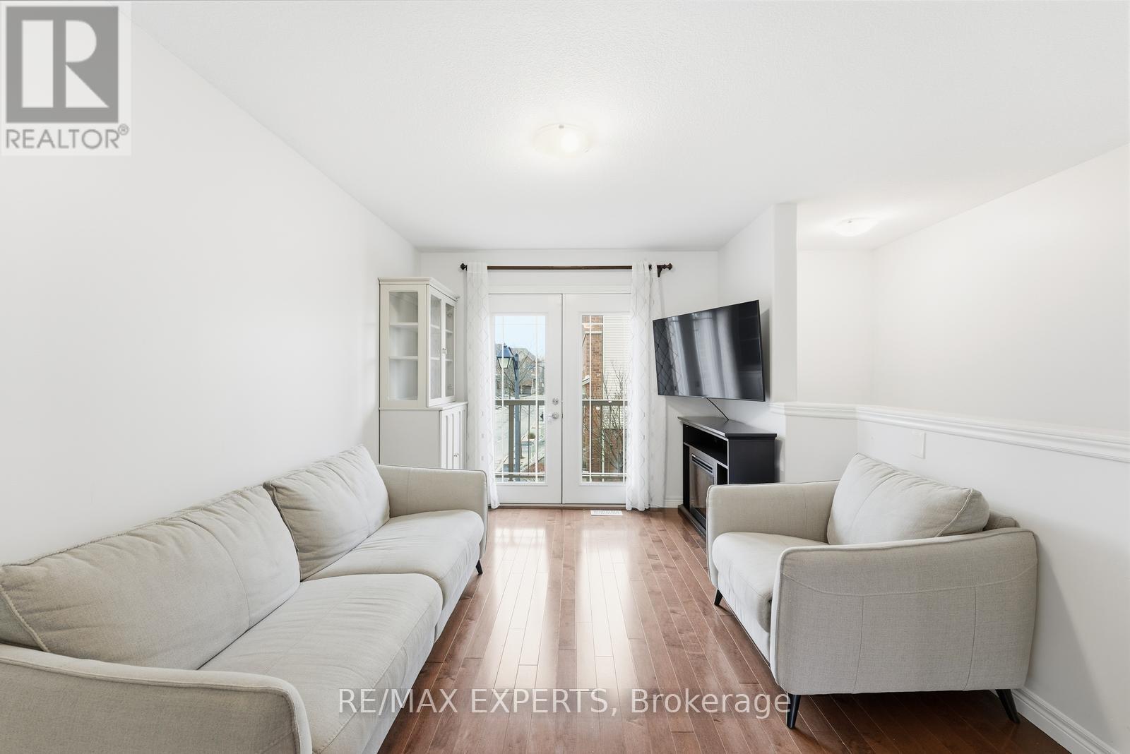 10 - 25 Viking Drive, Hamilton, Ontario  L0R 1C0 - Photo 5 - X12713430