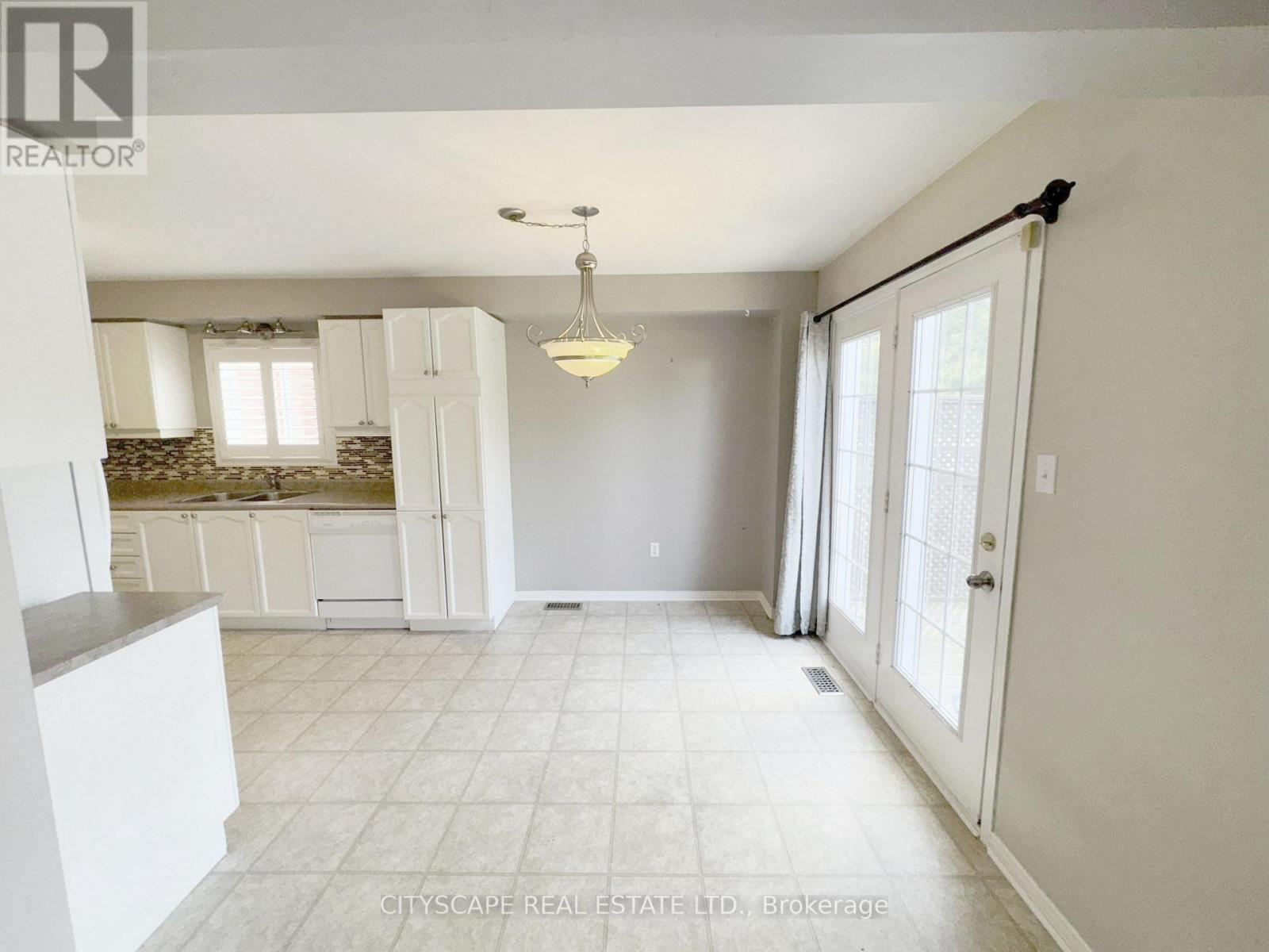 55 Langlaw Drive, Cambridge, Ontario  N1P 1J1 - Photo 12 - X12713488