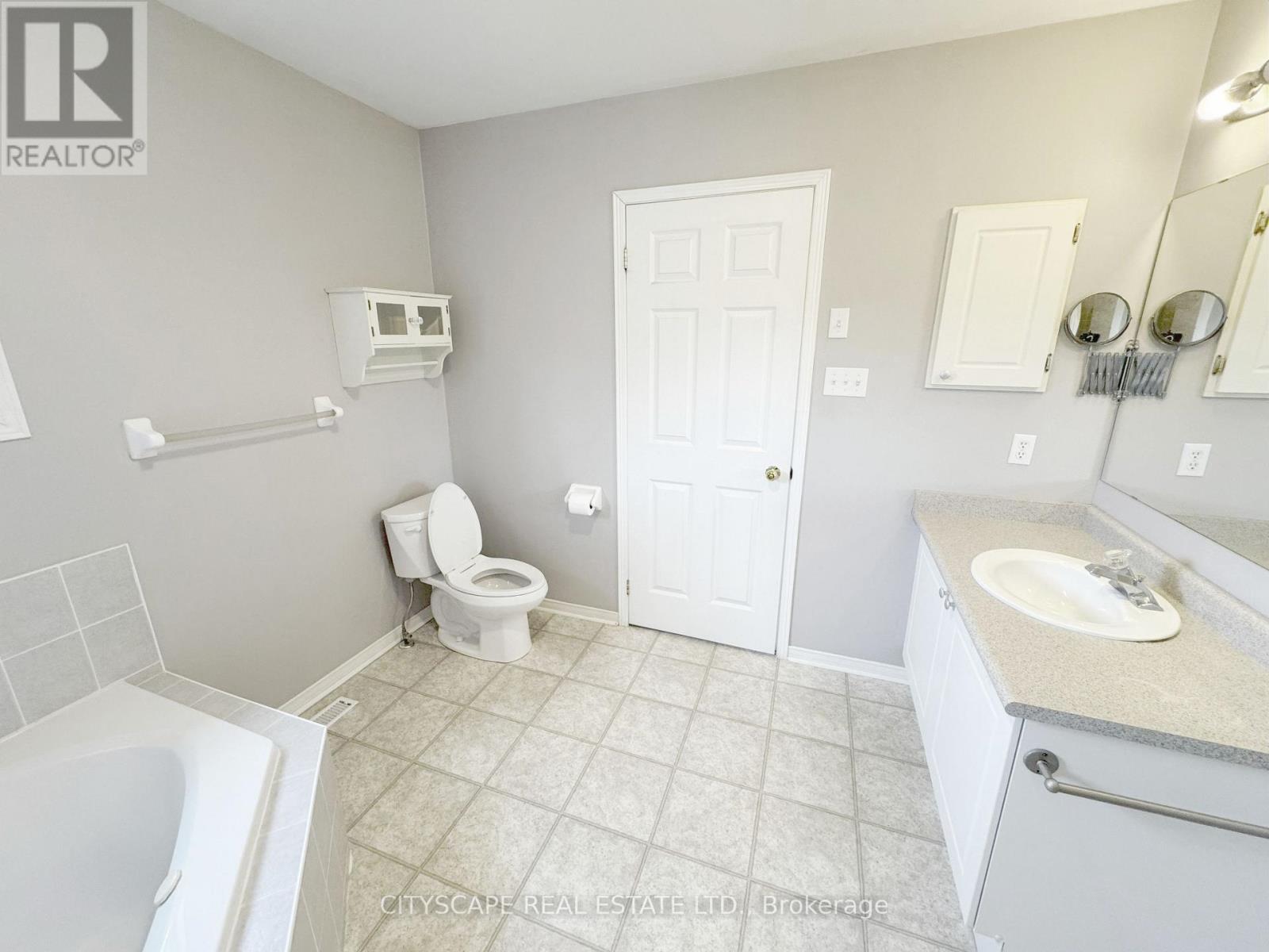 55 Langlaw Drive, Cambridge, Ontario  N1P 1J1 - Photo 19 - X12713488