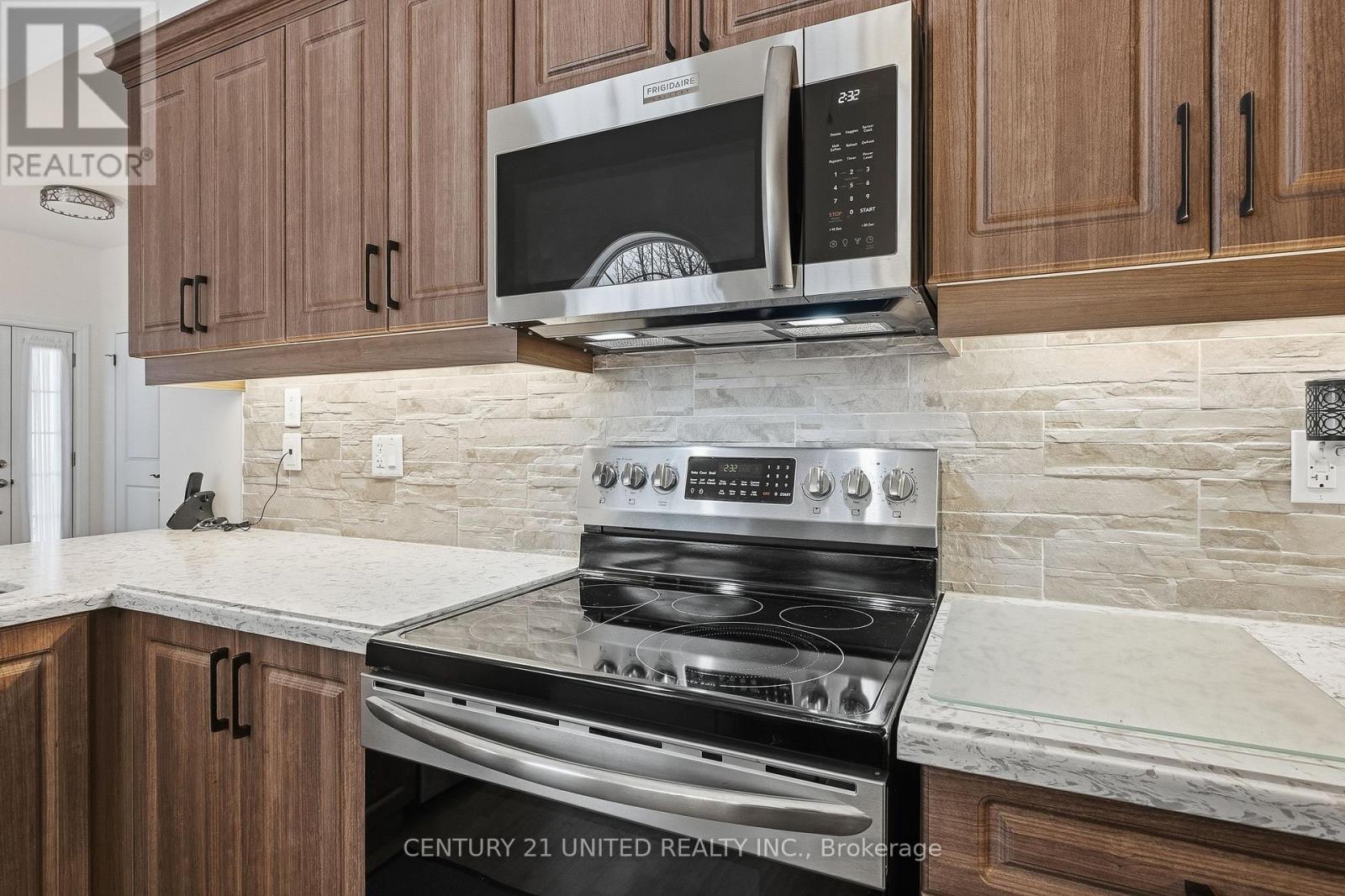 1804 - 300 Croft Street, Port Hope, Ontario  L1A 0E1 - Photo 12 - X12701720