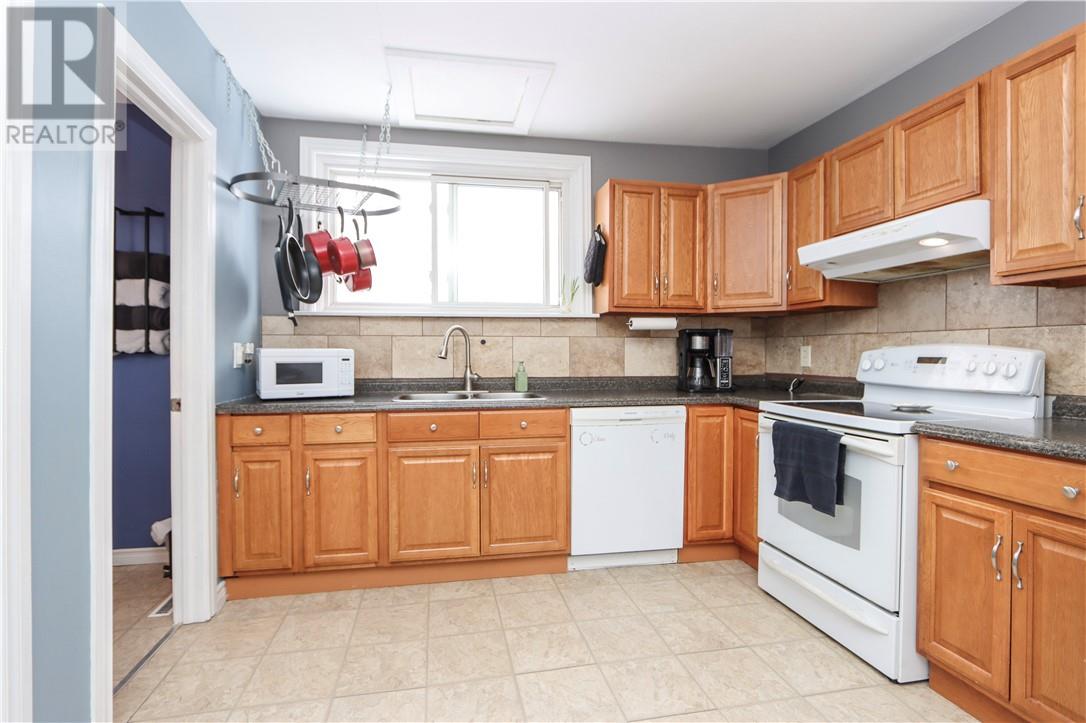 24 Barry Street, Sudbury, Ontario  P3B 3H7 - Photo 6 - 2126145