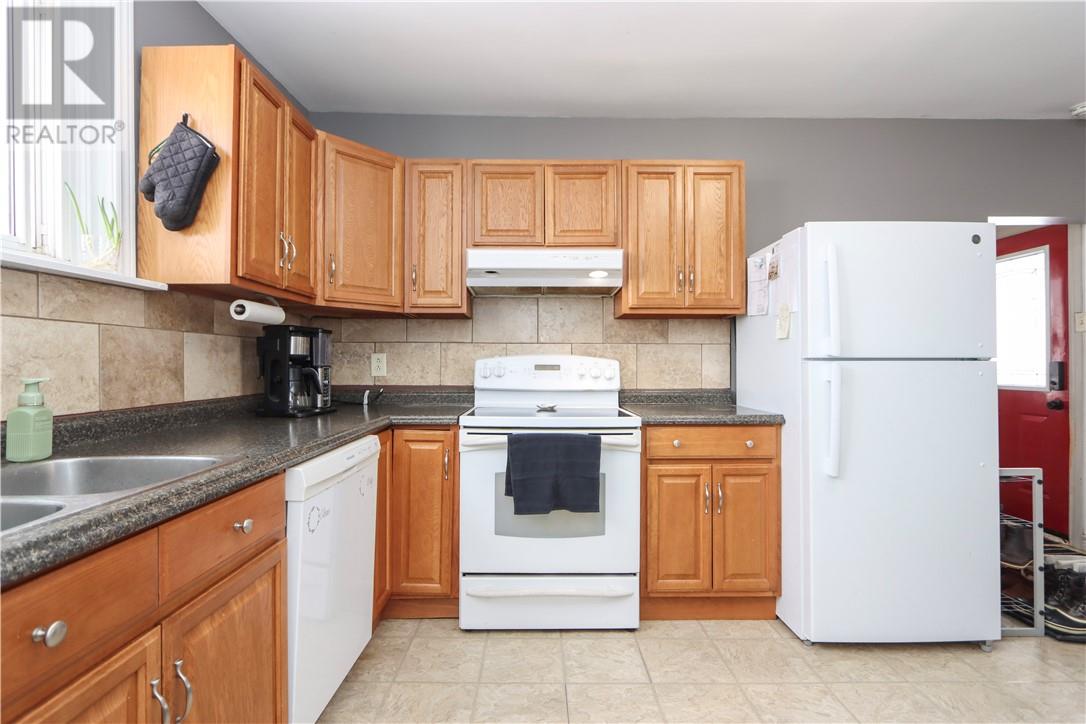 24 Barry Street, Sudbury, Ontario  P3B 3H7 - Photo 7 - 2126145