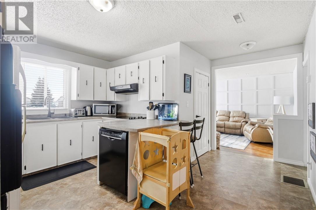 6122 Highway 69 North, Hanmer, Ontario  P3P 1K6 - Photo 7 - 2126129