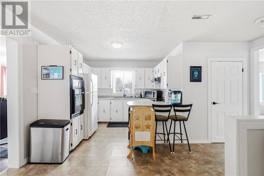 6122 Highway 69 North, Hanmer, Ontario  P3P 1K6 - Photo 8 - 2126129