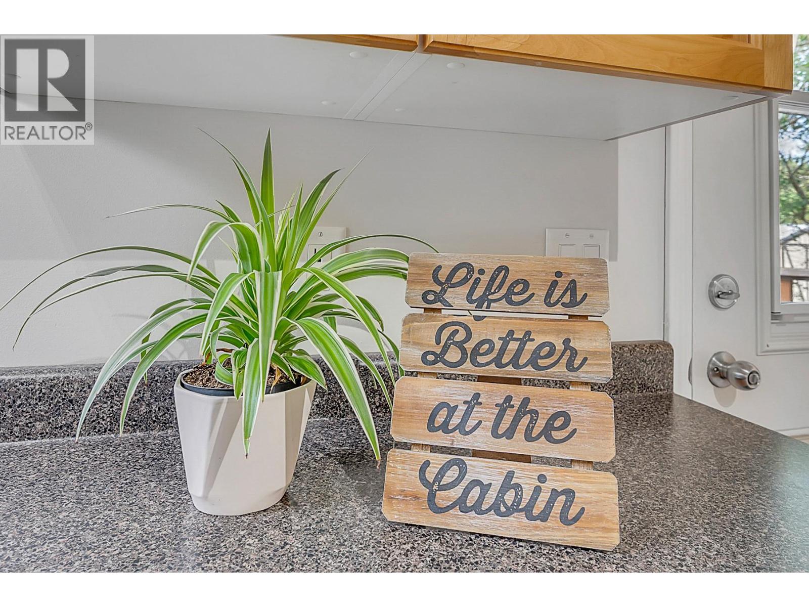 2657/2659 Otter Avenue, Coalmont-Tulameen, British Columbia  V0X 1W0 - Photo 30 - 10373343