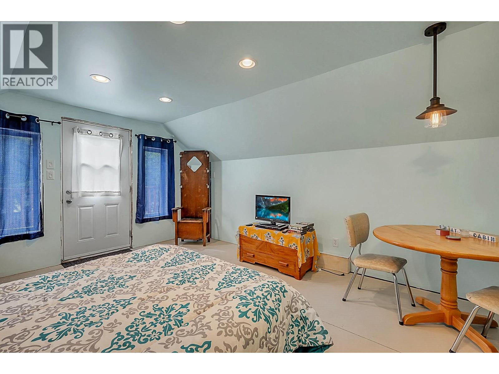 2657/2659 Otter Avenue, Coalmont-Tulameen, British Columbia  V0X 1W0 - Photo 39 - 10373343