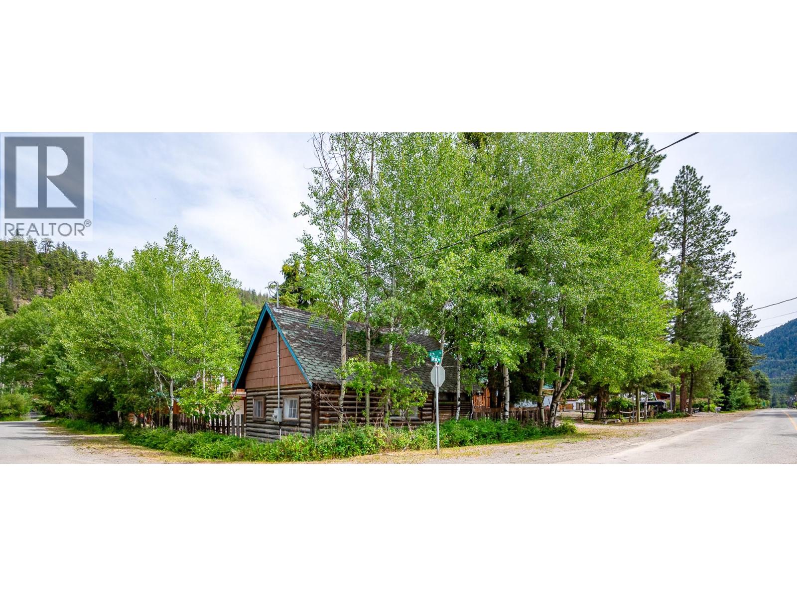 2657/2659 Otter Avenue, Coalmont-Tulameen, British Columbia  V0X 1W0 - Photo 66 - 10373343