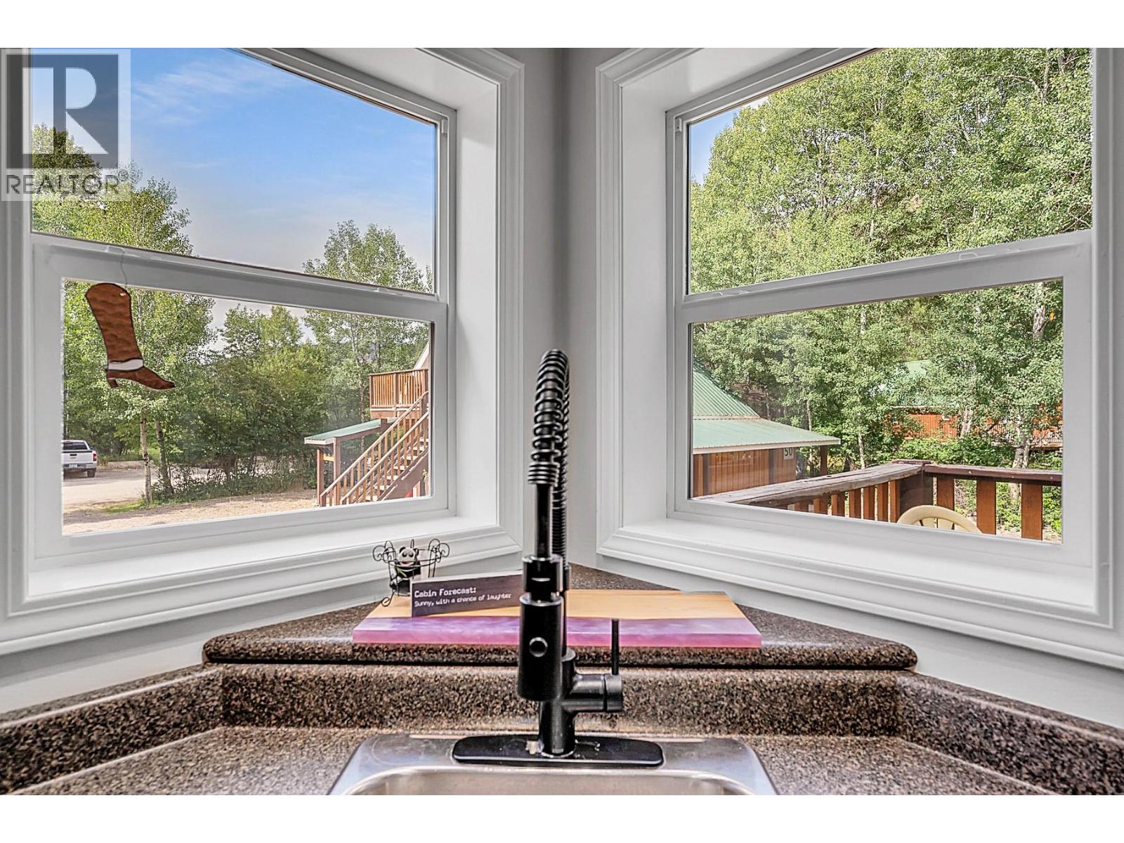 2657/2659 Otter Avenue, Coalmont-Tulameen, British Columbia  V0X 1W0 - Photo 9 - 10373343